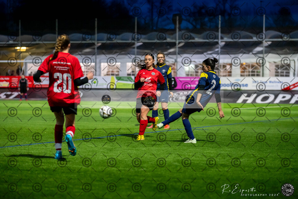 20240316_KS-Turnier Frauen 4. Liga 1730-1930_061 | Sport und Naturfotografie von Roberto Esposito zeigt echte Momente Bewegung und die Schönheit der Natur. Ausdrucksstarke Bilder schaffen Emotionen.