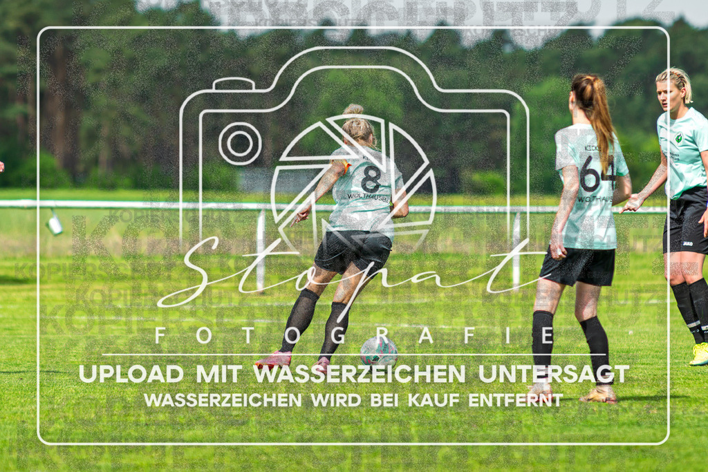 Kreisliga Damen HK/CE - Kickers Wolthausen vs. SG Fulde | Malina von Elmendorf (Kickers Wolthausen #8); Kreisliga Damen HK/CE - Kickers Wolthausen vs. SG Fulde am 17.05.26 in Sportplatz Wolthausen, Wolthausen - Realisiert mit Pictrs.com
