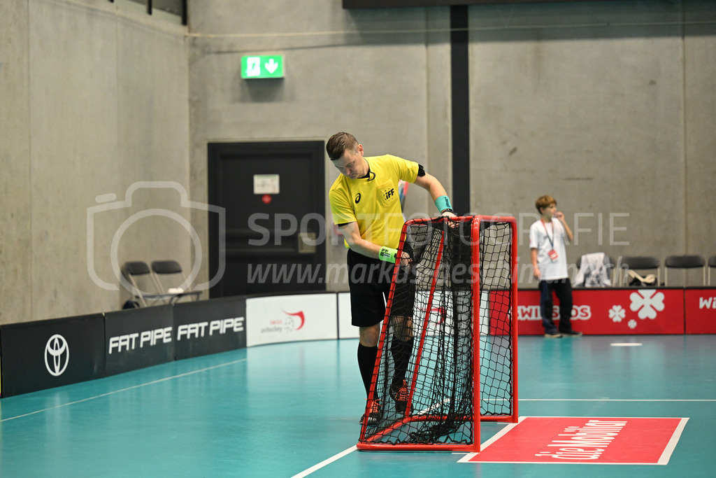 Switzerland B U19 vs Finland U19 - 2. February 2024 | Switzerland B U19 vs Finland U19
U19 Men International Matches in Switzerland
GoEasy Arena, Siggenthal Station
Referee checking the net.
Credit: Markus Aeschimann | <a href="https://www.markus-aeschimann.ch">Sportfotografie Markus Aeschimann</a> | <a href="https://www.instagram.com/sportfotografie.aeschimann">@sportfotografie.aeschimann</a> - Realisiert mit Pictrs.com