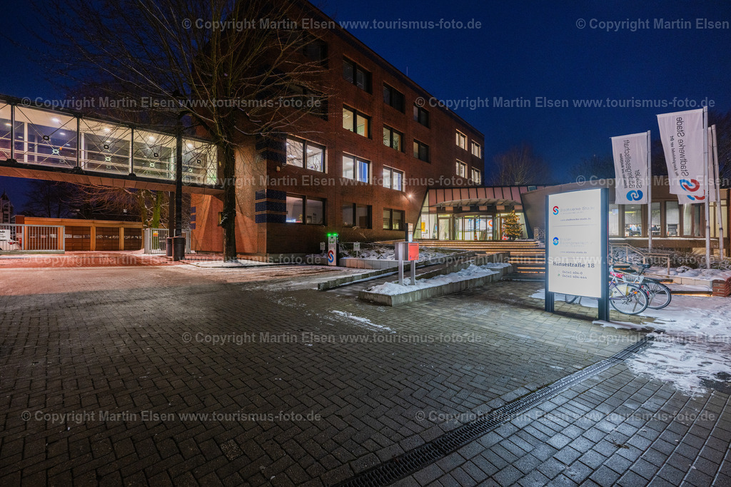 Stade Stadtwerke Stade Nachtbild_ELS_8019041223 | Stader Winter - Realisiert mit Pictrs.com