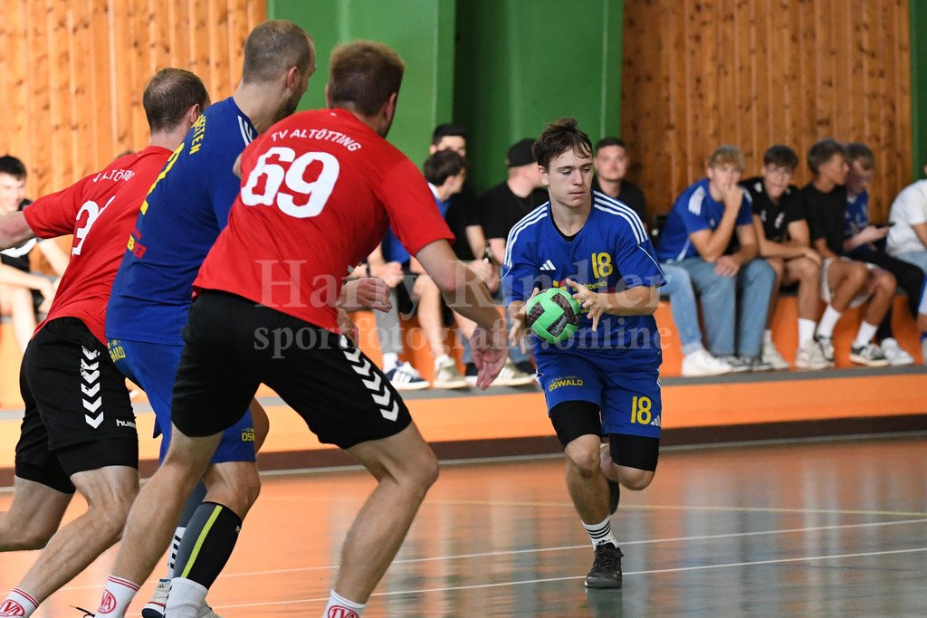 SSG Metten : TV Altötting |  Emanuel Pirzer (SSG Metten #18) - Realisiert mit Pictrs.com