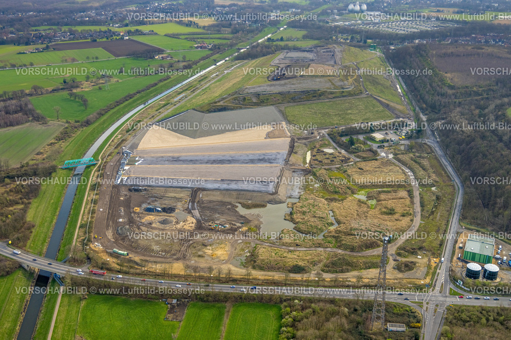 Dinslaken240308770 | Luftbild, Bergehalde Wehofen und Deponie Wehofen, Blaue Brücke über den Fluss Emscher, Hiesfeld, Dinslaken, Nordrhein-Westfalen, Deutschland