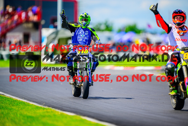 MaZZes_FotoMatrix_240714_6007705_5327 | S2