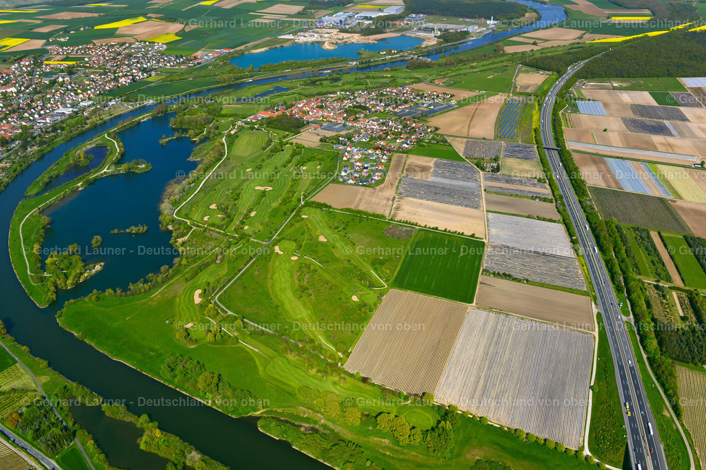 3600520 | MAINSONDHEIM 02.05.2016 Gelände des Golfplatz  in Mainsondheim im Bundesland Bayern, Deutschland // Grounds of the Golf course at  in Mainsondheim in the state Bavaria, Germany Foto: Gerhard Launer