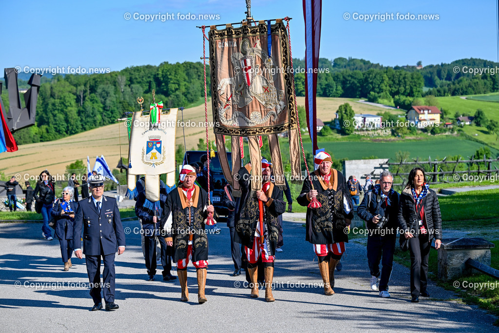 Internationale Gedenk- und Befreiungsfeier Gedenkstaette Mauthausen 2025_ 11.05.2025-31 | 11.05.2025, Mauthausen, AUT, Internationale Gedenk- und Befreiungsfeier Gedenkstaette Mauthausen 2025, 80 Jahre Befreiung KZ Mauthausen im Bild Besucher, Mahnmal, Gedenkstaette