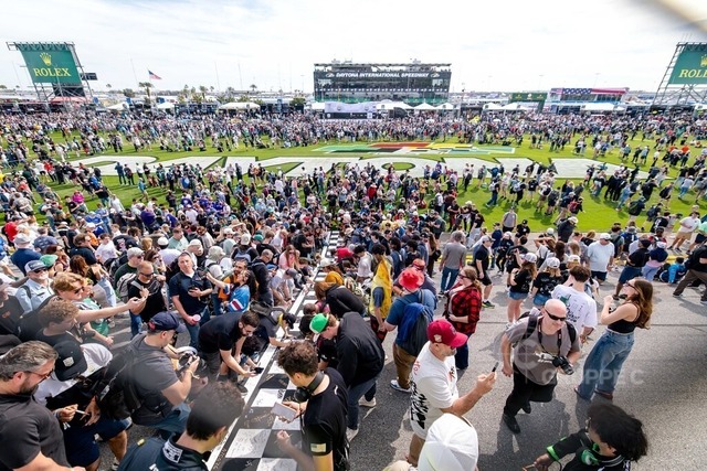 24hDay26_012411285728038TU_TU | Rolex 24 at Daytona 2026 - Foto: Gruppe C Photography - Realisiert mit Pictrs.com