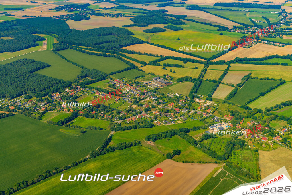 Übersichts Bild Hoort - Die Luftaufnahme wurde 2025 vom UL-Flugzeug heraus erstellt ( keine Drohnenaufnahme ) - Hochauflösende Luftaufnahme - für Wandbilder und großformatige Ausdrucke geeignet. Das besondere Geschenk!Hier alle&nbsp;Infos zur Lizenzierung der LuftaufnahmeWir fliegen auch dieses Jahr wieder in Ihre Region um Luftbilder zu erstellen.- Luftbild anfragen