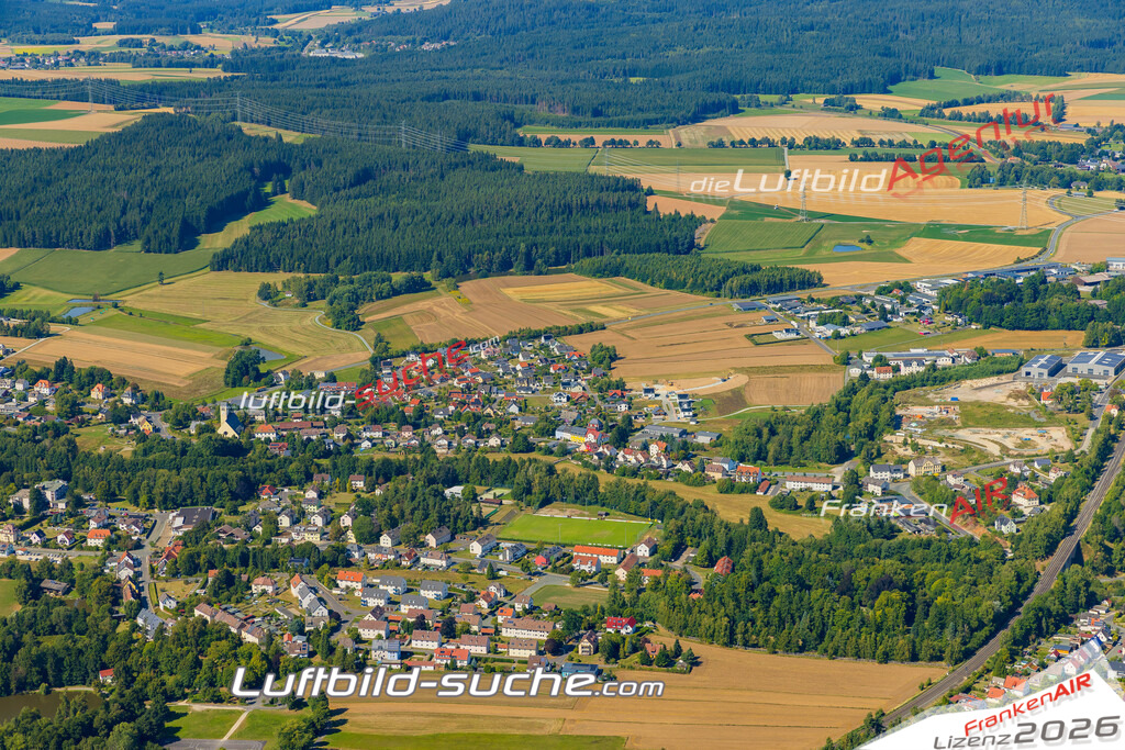 Luftaufnahme von Marktleuthen Vs Google Maps- Die Luftaufnahme wurde 2025 vom UL-Flugzeug heraus erstellt ( keine Drohne ) - Hochauflösende Luftaufnahme - für professionelle Ausdrucke geeignet. Die Geschenkidee !Mit Lizenz und Bildrechte bestellbar