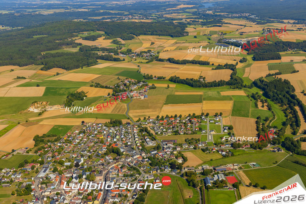 Luftaufnahme von Thiersheim - Die Luftaufnahme wurde 2025 vom UL-Flugzeug heraus erstellt ( keine Drohne ) - Hochauflösende Luftaufnahme - für professionelle Ausdrucke geeignet. Die Geschenkidee !Mit Lizenz und Bildrechte bestellbar