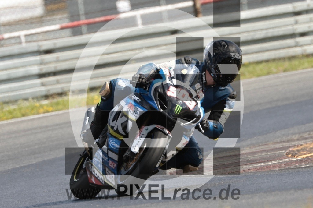 0509-20250811_10788 | Schöne Erinnerungen an spannende Momente - das festzuhalten ist unser Job. PIXELrace.de ist seit 2003 auf den Rennstrecken Europas unterwegs um die Action draußen beim Fahren und die wunderbare Stimmung imm Fahrerlager für euch einzufangen.