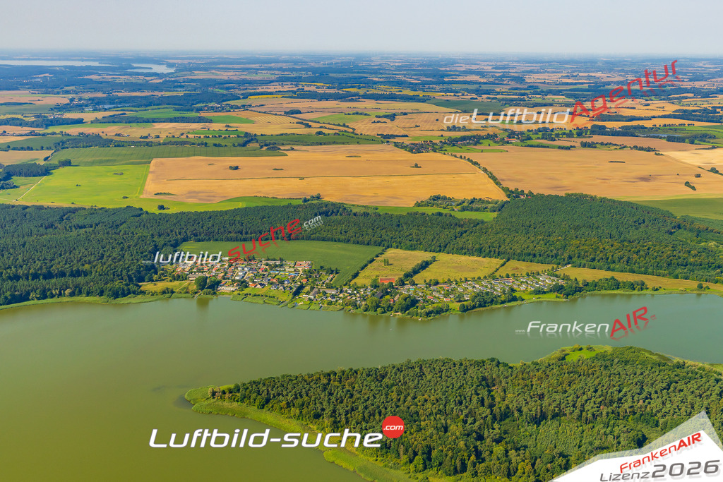 Luftaufnahme Nakenstorf Zurow - Die Luftaufnahme wurde 2025 vom UL-Flugzeug heraus erstellt ( ohne Drohne ) - Hochauflösende Luftaufnahme - für professionelle Ausdrucke geeignet. Die Geschenkidee !Mit Lizenz und Bildrechte bestellbar