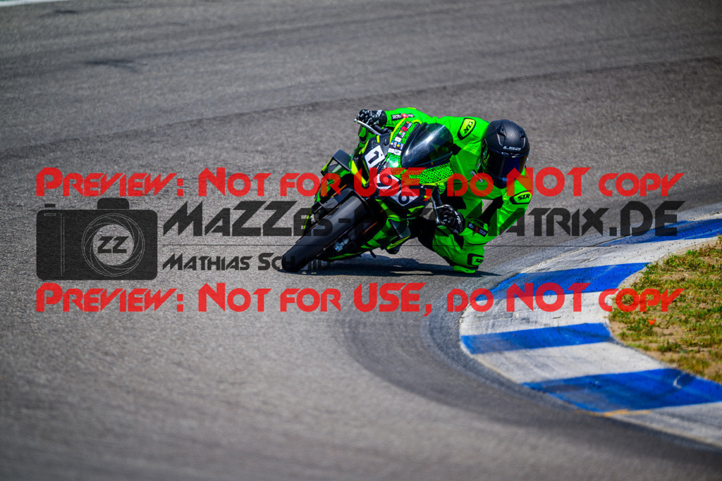 MaZZes_Fotomatrix_20250628_6007705_4750-2 | WEISS