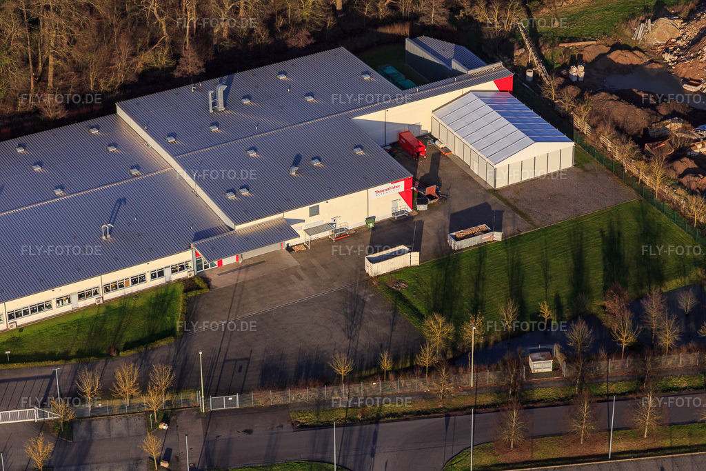 Luftbild: Thermo Fisher am Erlenbachweg im Ortsteil Minderslachen in Kandel im Bundesland Rheinland-Pfalz in Deutschland. Foto: IMG_145237.jpg vom 12.01.2025 durch Werner Riehm/FLY-FOTO.de