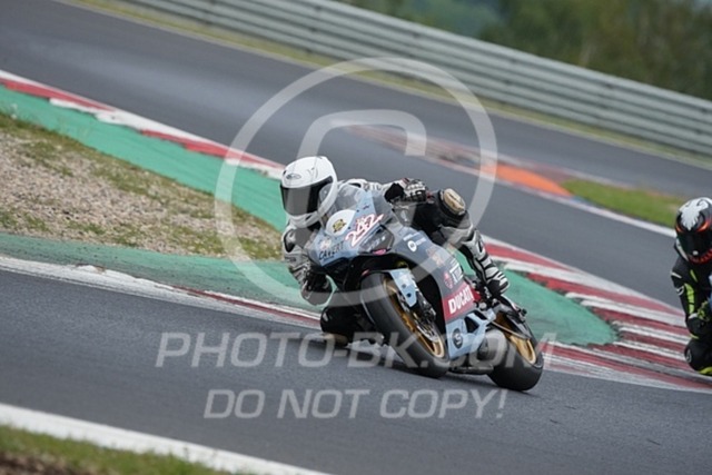 2024_08_09_PBK_13737 | Sportfotografie; SlowMotion; Video; Rennstrecke; Hafeneger; Speer; Racing; RSE; BMW; CBO; Trackday; Motorsportarena; Hockenheimring; Brno; Most; Barcelona; Valencia