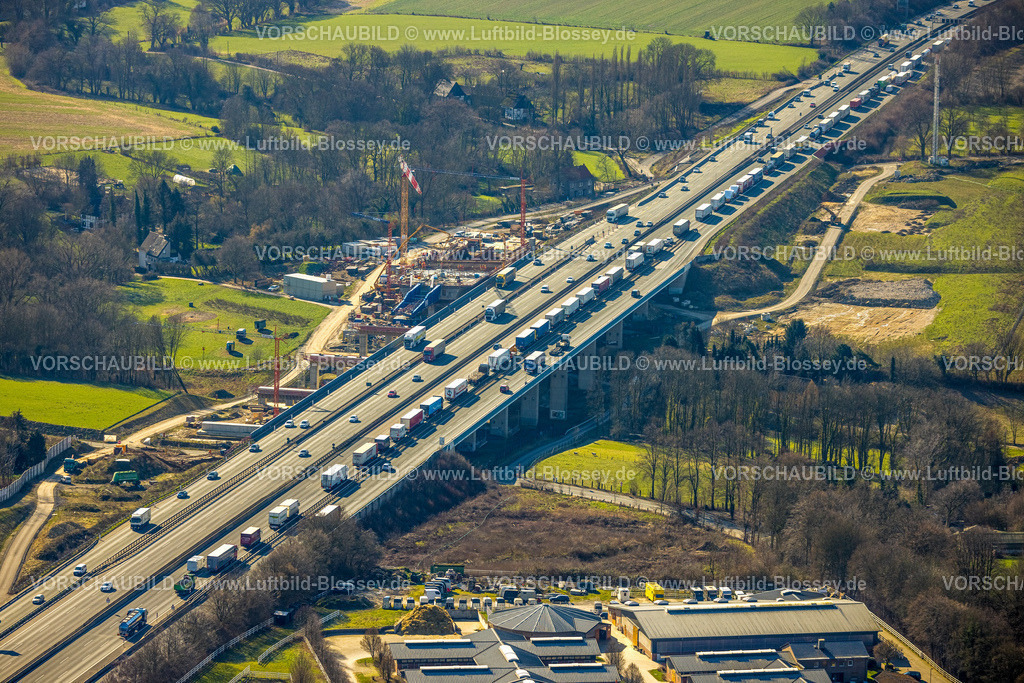 Unna230213293 | Luftbild, Baustelle mit Ersatzneubau Liedbachtalbrücke der Autobahn A1 nahe dem Kreuz Dortmund/Unna, LKW Stau, Massen, Unna, Ruhrgebiet, Nordrhein-Westfalen, Deutschland