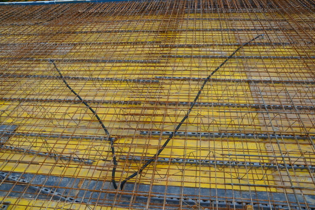 bib-lg04-betonarbeiten-0283 | Nach LV-Leistungsgruppen sortierte Detailfotos über den Bau eines Hauses. Alle Hausbau-Bilder direkt vom Urheber und Autor der Website Haus-Selber-Bauen.com