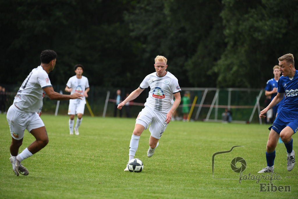 Sport-Duwe Cup | Sport-Duwe Cup Oldenburg; SSV Jeddenloh (weiß)-VFB Oldenburg (blau) am 05.07.2025 in Oldenburg (Sportanlage TuS Eversten), Photo: Philip Eiben 2025 - Realisiert mit Pictrs.com
