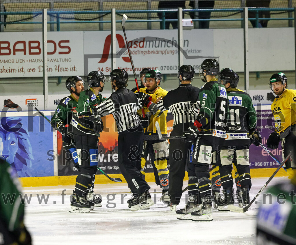 2023-02-10_087_TSV_Erding_gegen_ERSC_Amberg | Erding, Deutschland, 10.02.2023:
Eishockey, Bayernliga Meisterrunde Gruppe B 2022 / 2023, 3. Spieltag, TSV Erding gegen ERSC Amberg, Endergebnis: 6:3

Rudolf Lorenz (Erding Gladiators, #91), Florian Zimmermann (Erding Gladiators, #5), Sebastian Busch (Erding Gladiators, #11)

Foto: Christian Riedel / fotografie-riedel.net