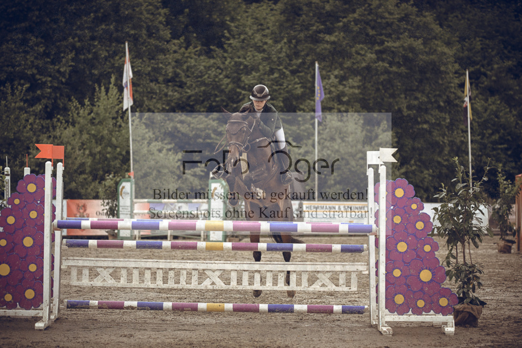 20240530-DOS_2537 | Entdecke hochwertige Reitturnierfotos von Foto Oger. Professionell, emotional und authentisch – jetzt Lieblingsmomente im Shop bestellen.Deutschlandweite Turnierfotografie. - Realisiert mit Pictrs.com