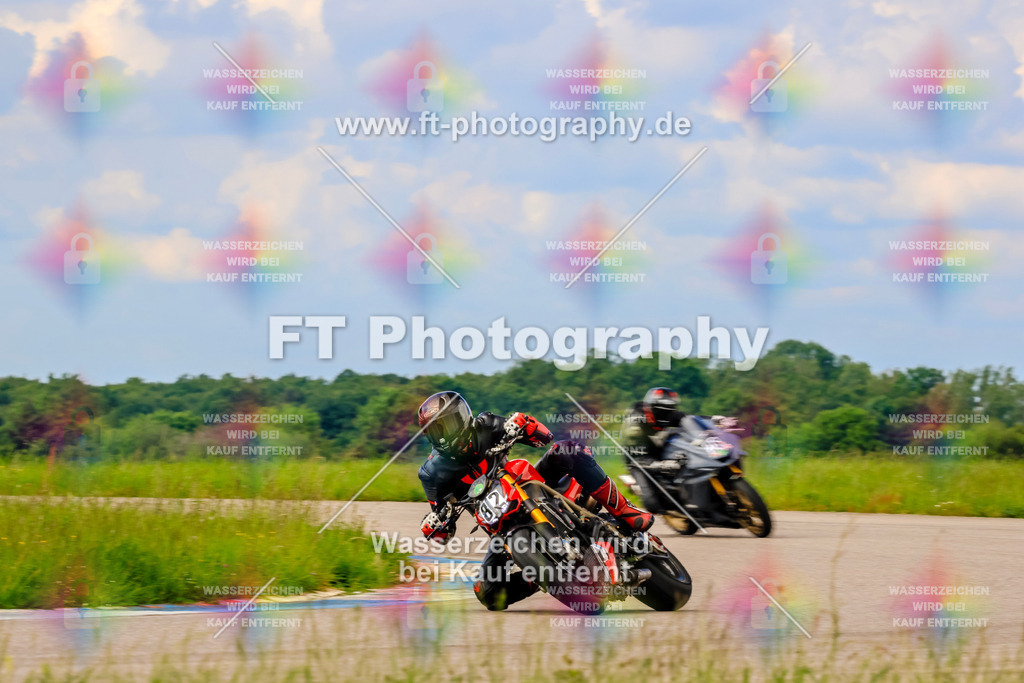 MotoTeam-1171 | Hier findet Ihr Bilder von Touristenfahrten auf der Nürburgring Nordschleife oder von anderen Veranstaltungen die ich besucht habe. Viel Spass beim Durch Schauen 