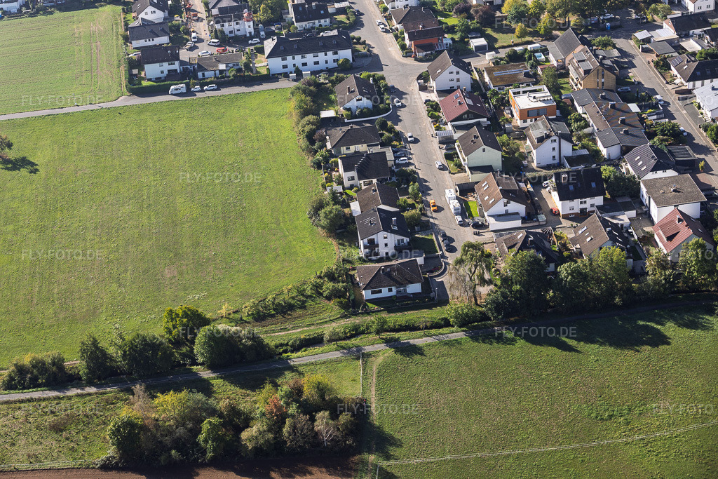 Luftbild: Landrat-Pfeifer-Straße im Ortsteil Sickenhofen in Babenhausen im Bundesland Hessen in Deutschland. – Foto: IMG_159338.jpg vom 22.09.2026 durch Werner Riehm/FLY-FOTO.de – Auflösung des Originals: 6000 x 4000 px