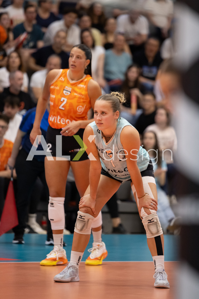 Volleyball I Frauen I Saison 2025-2026 I Volleyball NLA | Women I  Playoffs Finals 1/5 I viteos NUC - VC Kanti Schaffhausen I 06.04.2026 | 1 Caroline Delley (CH) (Viteos NUC) – Libera - Realisiert mit Pictrs.com