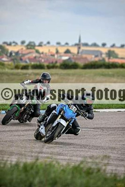 pube5752 | Professionelle Fotos von Sportveranstaltungen, aber auch Hochzeiten und anderen Events. - Realisiert mit Pictrs.com