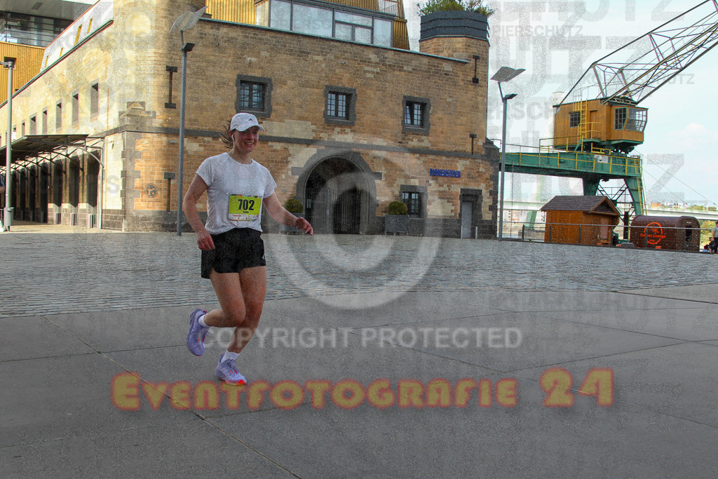 250920_1546_EV4_9565 | Sportfotografie im Rhein-Sieg Kreis, Köln, Bonn, NRW, Rheinland Pfalz, Hessen, etc. Unser Tätigkeitsfeld umfasst den Laufsport vom Volkslauf über den Marathon, Duathlon, Triathon bis zum Ultralauf wie Kölnpfad Ultra oder Schindertrail.