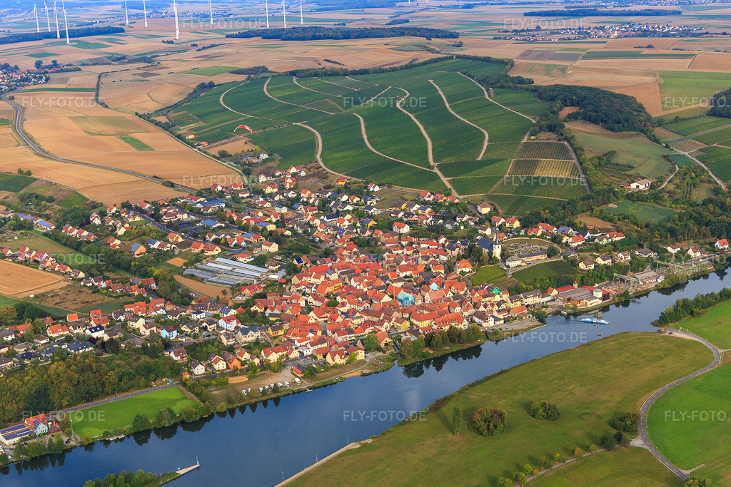Luftbild: Ortsansicht am Main aus Osten in Wipfeld im Bundesland Bayern in Deutschland. Foto: IMG_111297.jpg vom 09.09.2018 durch Werner Riehm/FLY-FOTO.de