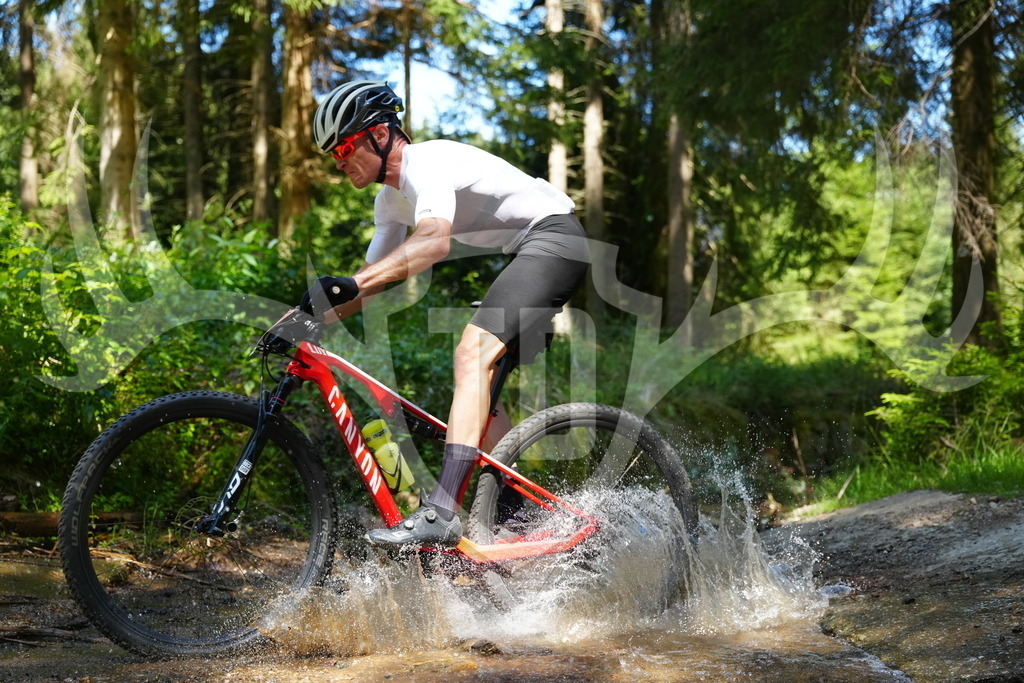 FC101679 | Fotogalerie der Treibjagd im Dunkelwald - Dein MTB Etappenrennen im Erzgebirge - Realisiert mit Pictrs.com
