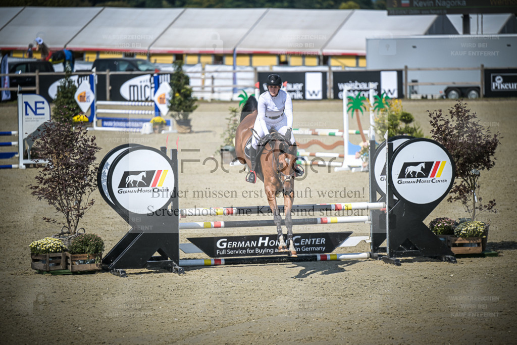 DOS_3296 | Entdecke hochwertige Reitturnierfotos von Foto Oger. Professionell, emotional und authentisch – jetzt Lieblingsmomente im Shop bestellen. - Realisiert mit Pictrs.com