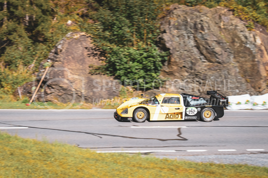 21. Arosa ClassicCar 2025 - 7. =September= 2025 | Bruno Gentilesca aus Wettingen (SUI) in einem Saker GT aus dem Jahre 1994 mit Startnummer 252 am Arosa ClassicCar 2025 in der Kategorie Classic Trophy..@arosaclassiccar, @arosa.official, #arosaclassiccar, #arosa, #76curves, #classiccarBild: Sportfotografie Markus Aeschimann | www.markus-aeschimann.ch - Realisiert mit Pictrs.com