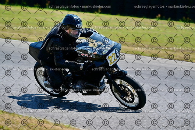 25bc03-0988 | markuskiefer.com - Realisiert mit Pictrs.com
