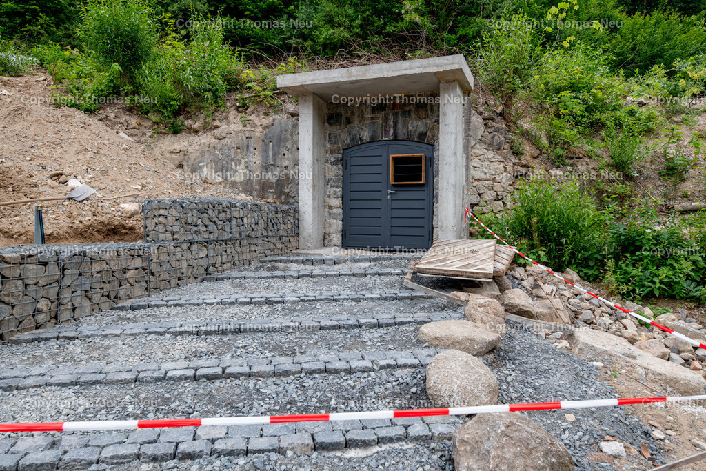 DSC_2321 | Bensheim, Hochstaedten, Außengaelände des Hochstädter Hauses wird gestaltet, auch der Eingang zum Marmoritstollen ist fertig, ,, Bild: Thomas Neu