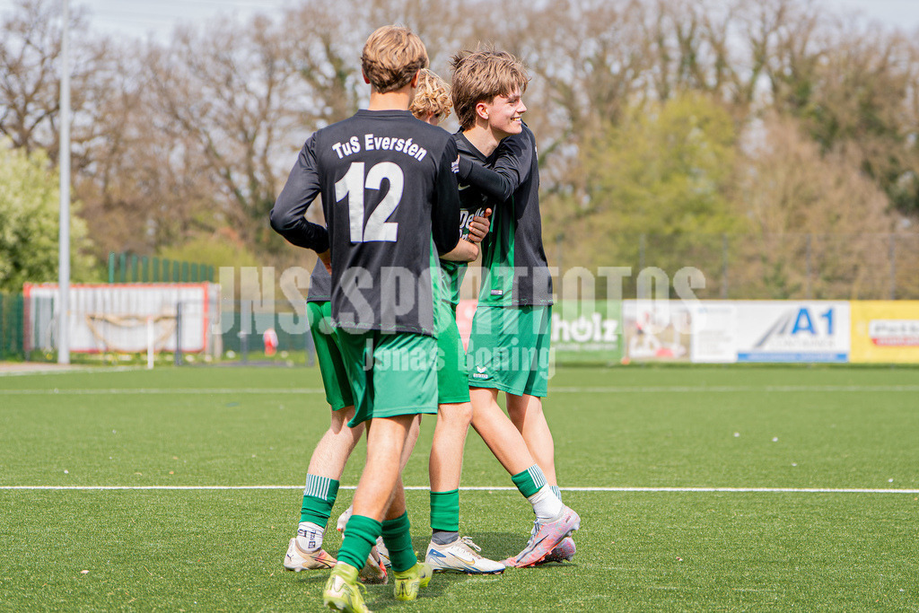 VFL Wittekind-Wildeshausen - TuS Eversten I 03043 | jns.sportfotos - Realisiert mit Pictrs.com