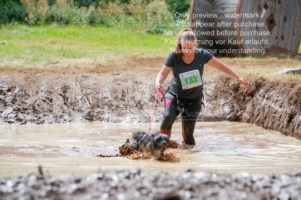 Schlamm_mit_Hund (376 von 460) | stephaniefillaphotographie - Realisiert mit Pictrs.com