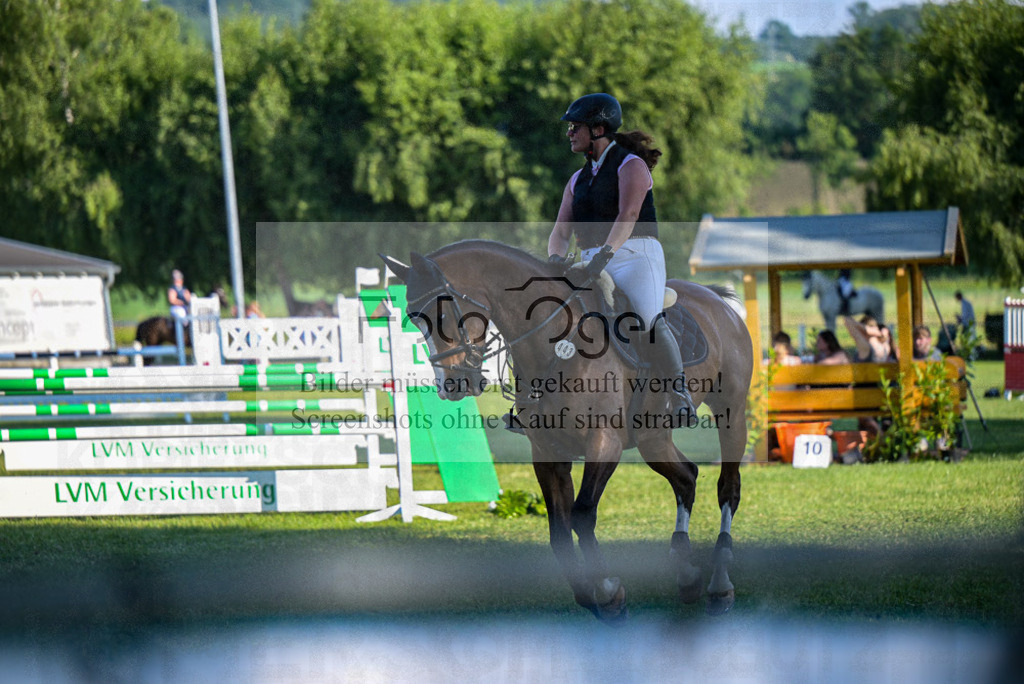 Reitturnier Voxtrup | Entdecke hochwertige Reitturnierfotos von Foto Oger. Professionell, emotional und authentisch – jetzt Lieblingsmomente im Shop bestellen.Deutschlandweite Turnierfotografie. - Realisiert mit Pictrs.com