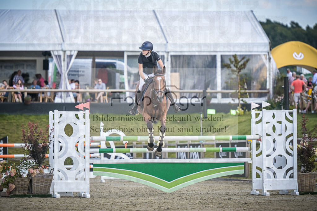 DOS_0888 | Entdecke hochwertige Reitturnierfotos von Foto Oger. Professionell, emotional und authentisch – jetzt Lieblingsmomente im Shop bestellen.Deutschlandweite Turnierfotografie. - Realisiert mit Pictrs.com