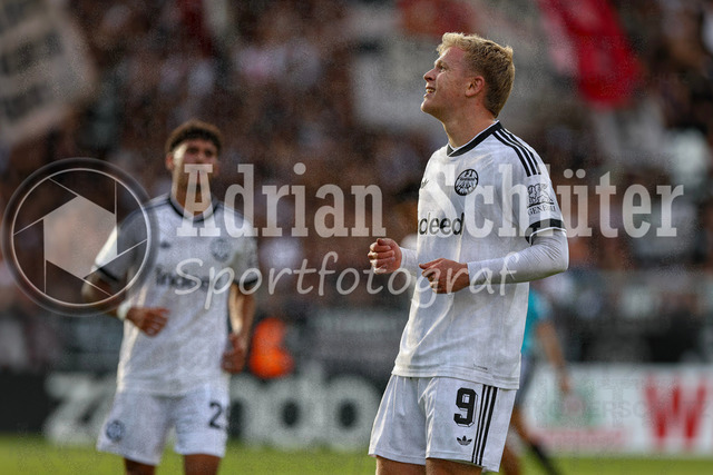 21.08.2026, GER, Fussball, Herren, DFB-Pokal, Saison 2026/2027, SC St. Tönis vs Eintracht Frankfurt | Jonathan Burkhardt (Frankfurt) Torjubel, jubelt nach seinem Treffer zum 0:4