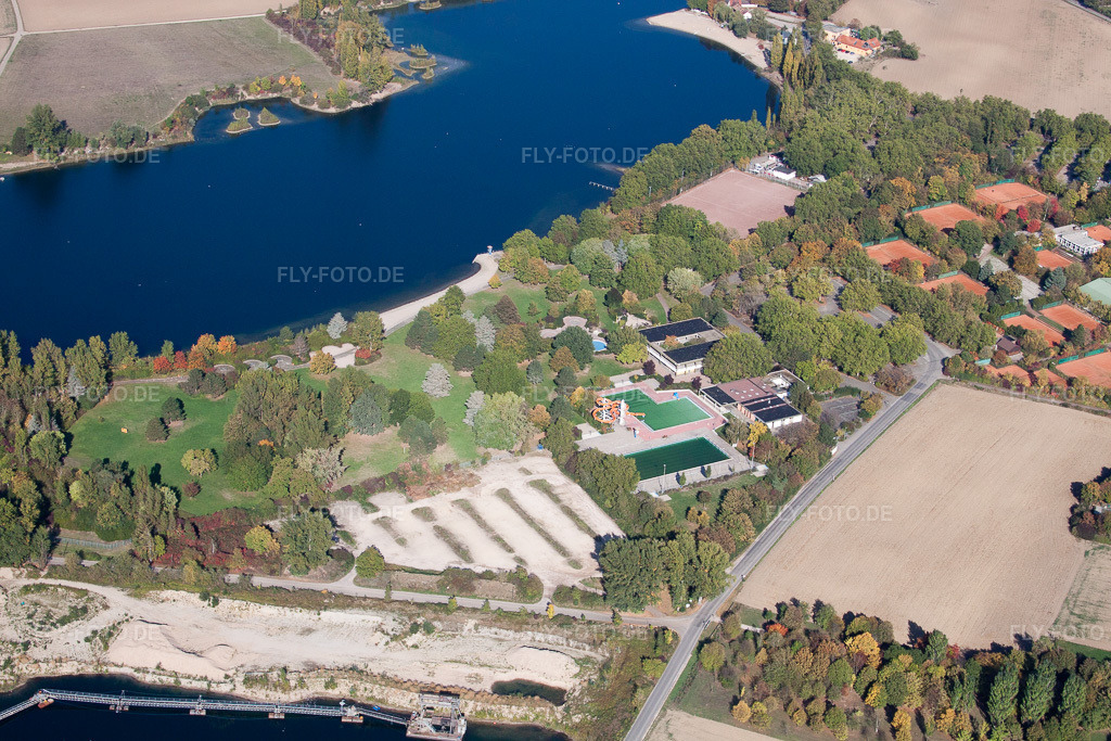 Luftbild: Freibad am Willersinn,. BASF Tennisclub eV im Ortsteil Oppau in Ludwigshafen im Bundesland Rheinland-Pfalz in Deutschland. Foto: IMG_21819.jpg vom 09.10.2009 durch Werner Riehm/FLY-FOTO.de