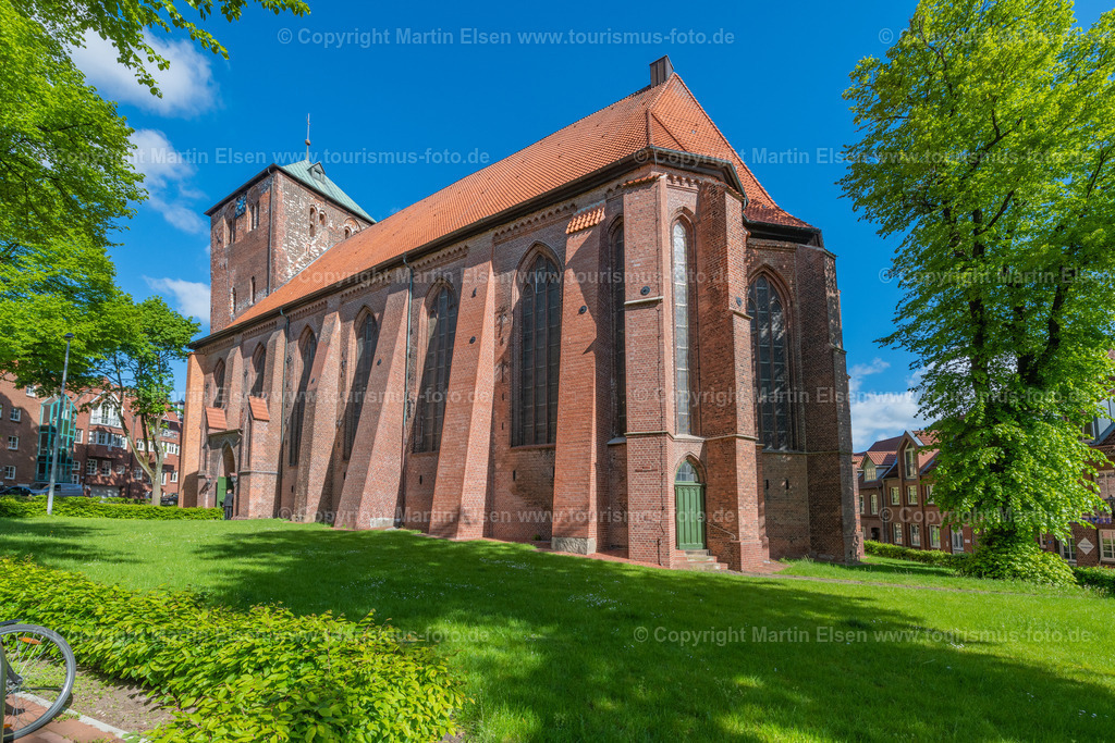 Stade Wilhadi Kirche_ELS_7200120519 | Stade Tourismus Foto - Realisiert mit Pictrs.com
