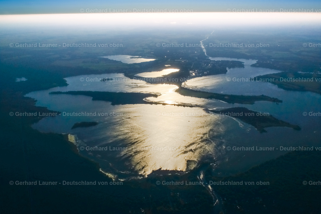 3638468 | WILHELMSDORF 25.08.2016 Uferbereichs- Landschaft am Gebiet der Seenkette Breitlingsee mit Möserscher See und Plauer See in Wilhelmsdorf im Bundesland Brandenburg, Deutschland. // Waterfront landscape on the lake Breitlingsee with Moeserscher See and Plauer See in Wilhelmsdorf in the state Brandenburg, Germany. Foto: Gerhard Launer