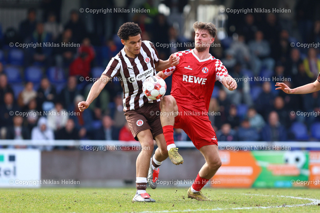 NH_FCEiintrachtNorderstedt_FCStPauliU23_RegionalligaNord_08032026 | #19 Manuel Brendel (FC Eintracht Norderstedt), #5 Jamel Gramberg (FC St. Pauli U23)Fußball I Herren I Regionalliga Nord I Saison 2025-2026 I 25. Spieltag I FC Eintracht Norderstedt - FC St. Pauli I 08.03.2026 I Edmund-Plambeck-Stadion