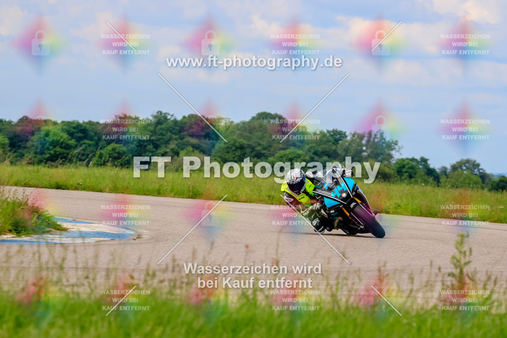 MotoTeam-1201 | Hier findet Ihr Bilder von Touristenfahrten auf der Nürburgring Nordschleife oder von anderen Veranstaltungen die ich besucht habe. Viel Spass beim Durch Schauen 