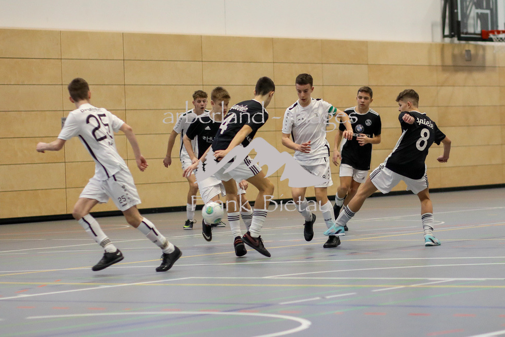 OE7A8763 | Finale zwischen SpVgg GW Deggendorf- SpVgg Landshut (schwarz)