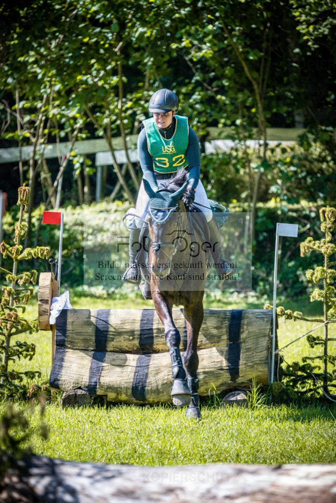 Vielseitigkeitsturnier Melle Oldendorf | Entdecke hochwertige Reitturnierfotos von Foto Oger. Professionell, emotional und authentisch – jetzt Lieblingsmomente im Shop bestellen.Deutschlandweite Turnierfotografie. - Realisiert mit Pictrs.com