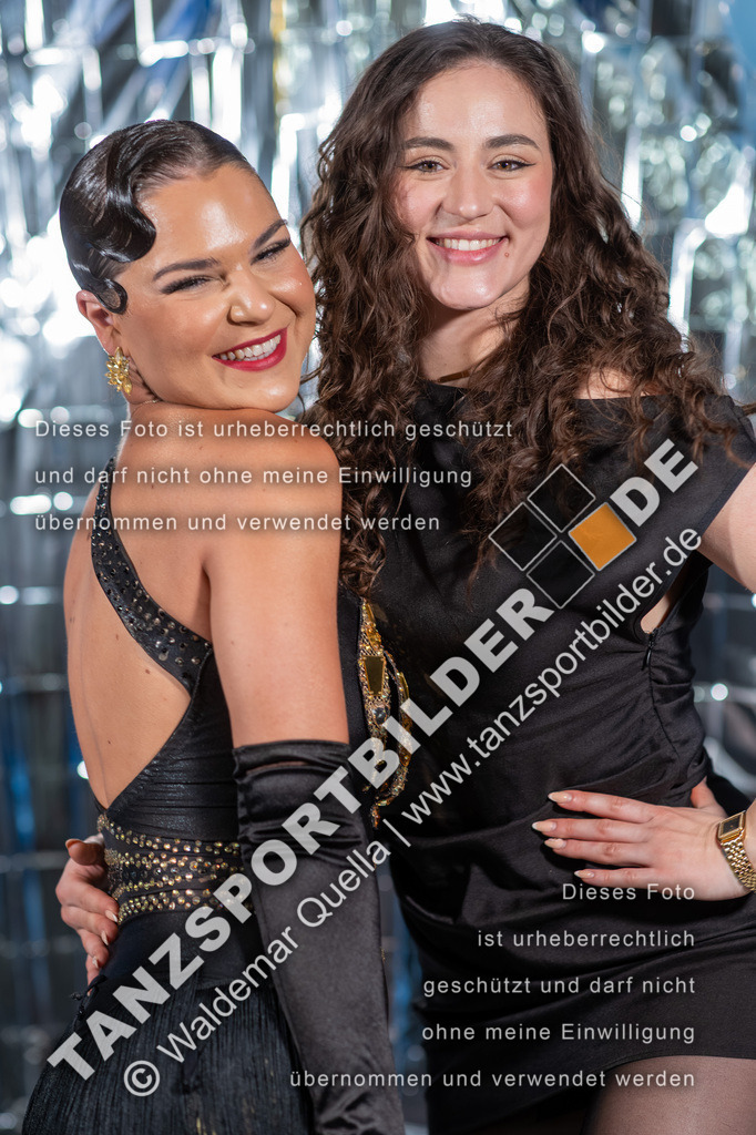 20260322-13661 | Hier finden Sie Tanz Bilder vom Latein und Standard Formationen tanzen. Sportbilder vom Tanzsport. Schöne Fotos und von Weltmeisterschaft, Europameisterschaft, Bundesliga, Regionalliga, Oberliga und Landesliga sowie von GOC Stuttgart, DanceComp, WM Bremen