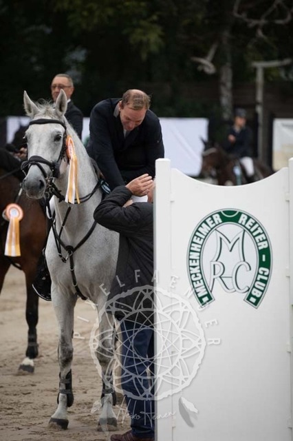 2B4A2696 | pixelfaenger - Realisiert mit Pictrs.com