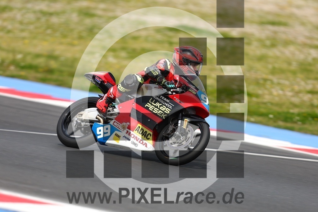 0099-20260331_01541 | Schöne Erinnerungen an spannende Momente - das festzuhalten ist unser Job. PIXELrace.de ist seit 2003 auf den Rennstrecken Europas unterwegs um die Action draußen beim Fahren und die wunderbare Stimmung imm Fahrerlager für euch einzufangen.