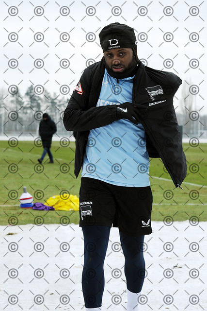 RGE_8572b | Hertha BSC, 2.Bundesliga, Herren, Training, Saison 2025/26, im Bild Deyovaisio Zeefuik ( Hertha BSC ), Mittwoch  28.01. 2026,   Fotograf:   Ralf Gebhardt - Realisiert mit Pictrs.com